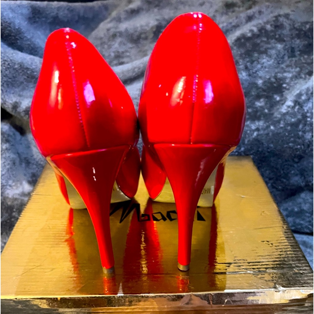 Mochi pumps
